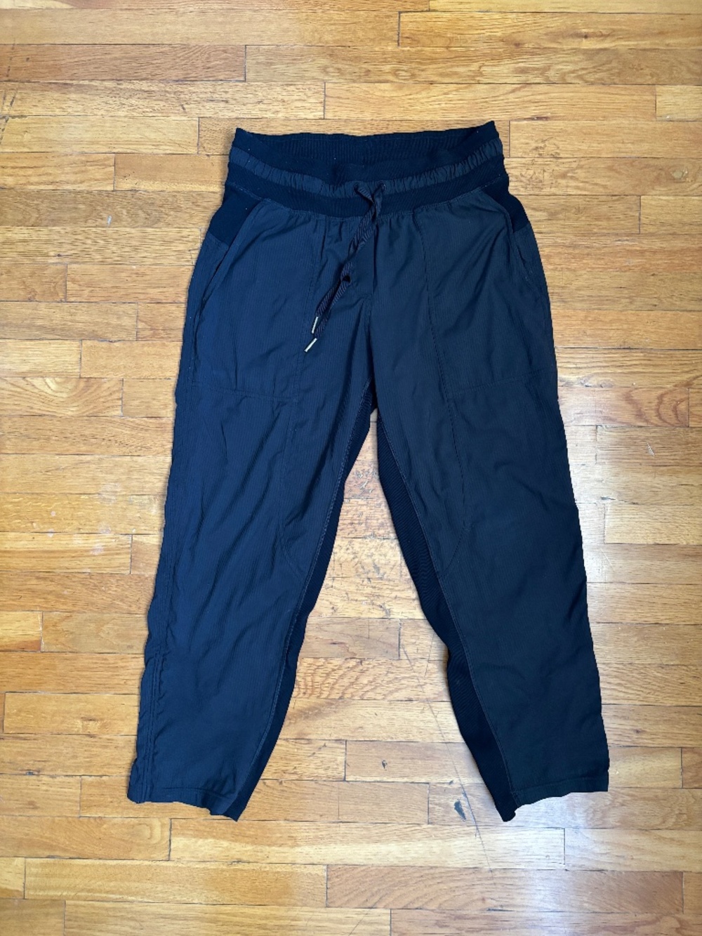 Lululemon | Dance studio crop
